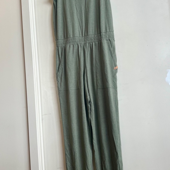 TenTree Knit Tank Jumpsuit - Picture 4 of 10